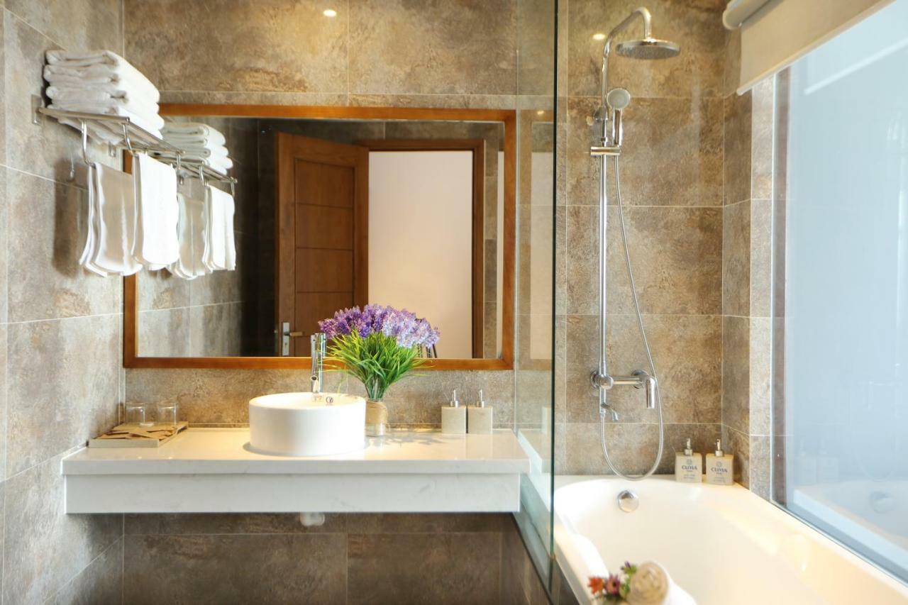 Clivia Hotel & Suite Дананг Екстер'єр фото